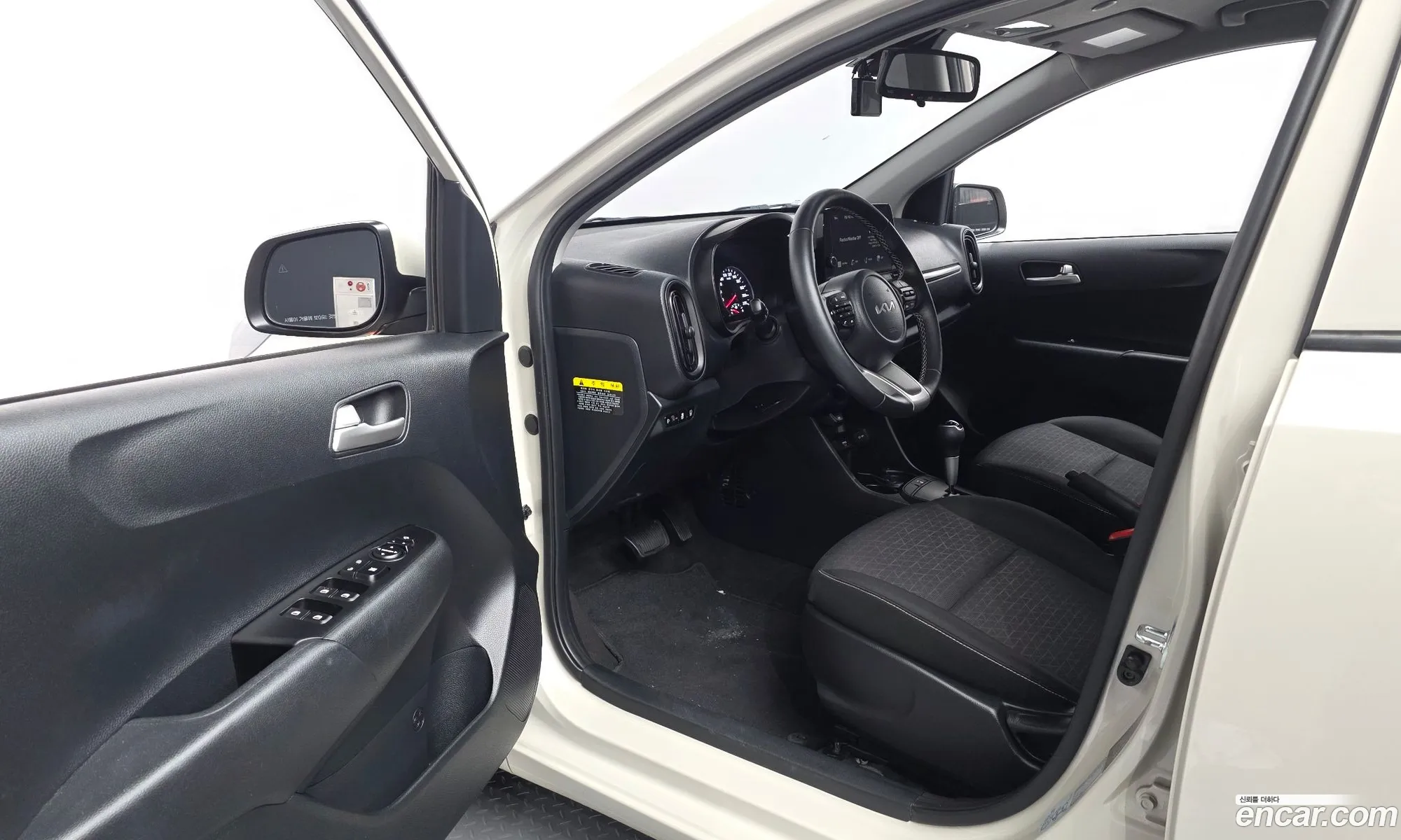Kia Morning Urban 2022 — 23