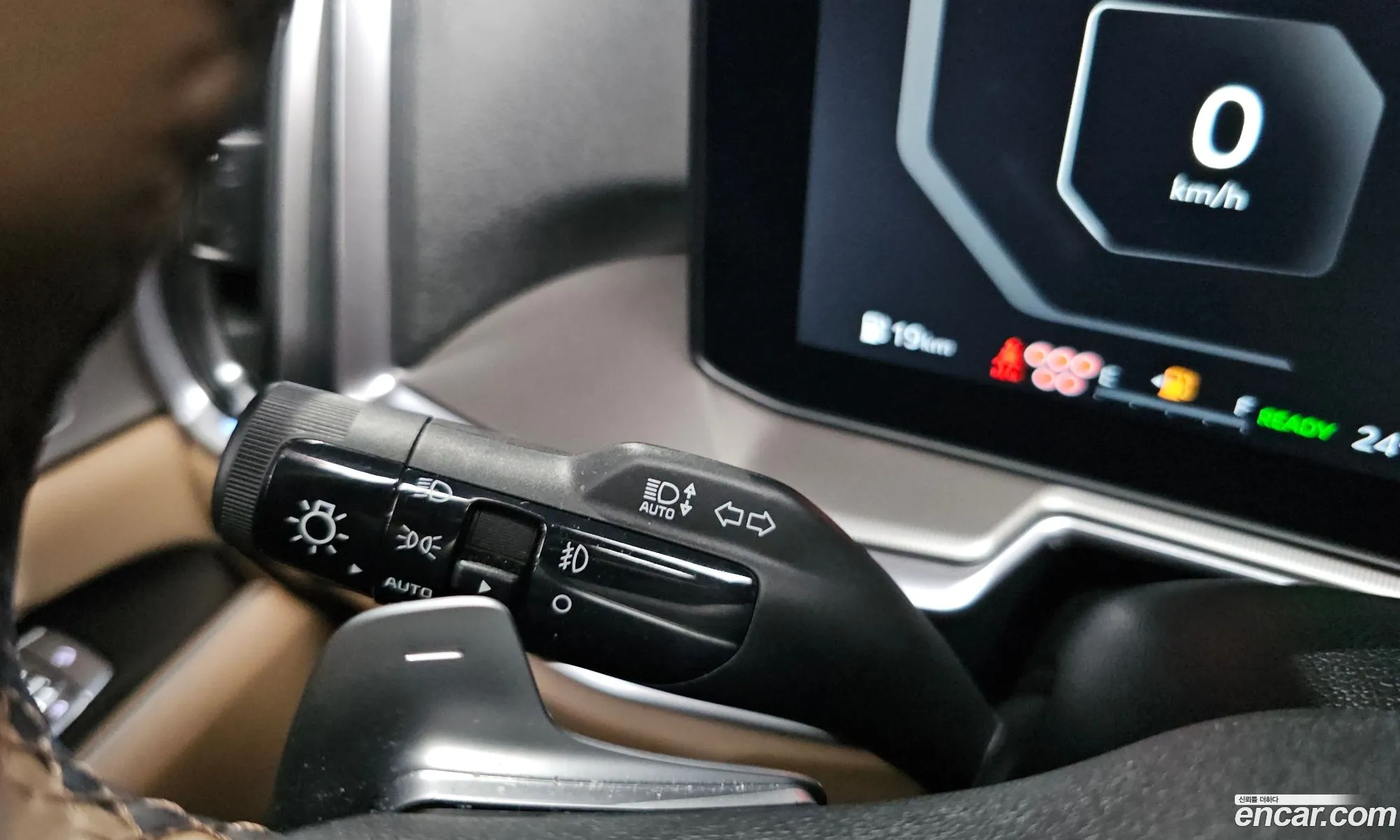 Kia Sorento 2025 — 16