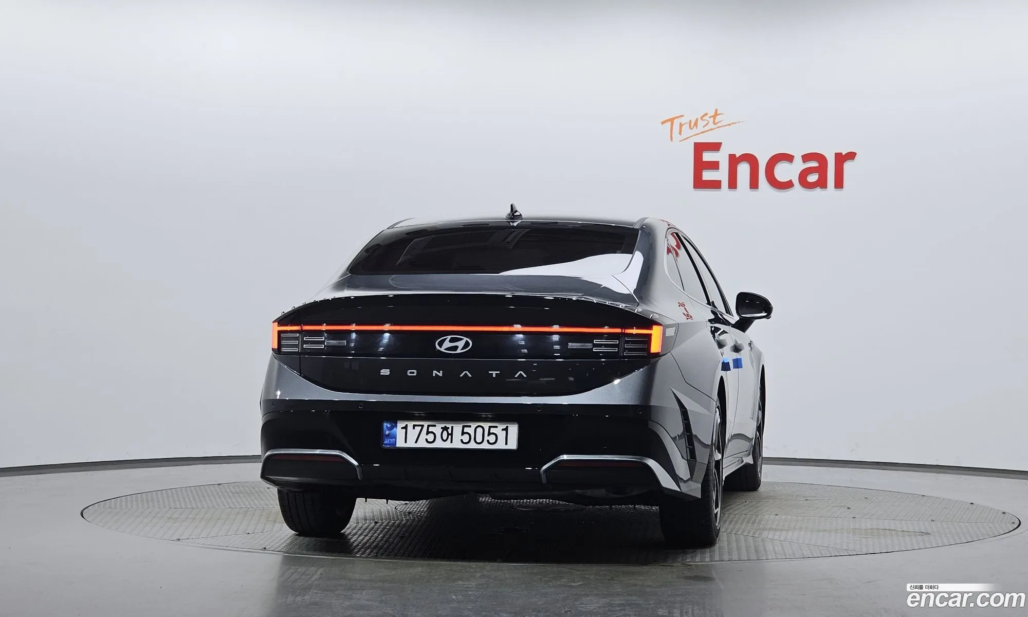 Hyundai Sonata the Edge Hybrid 2023 — 32