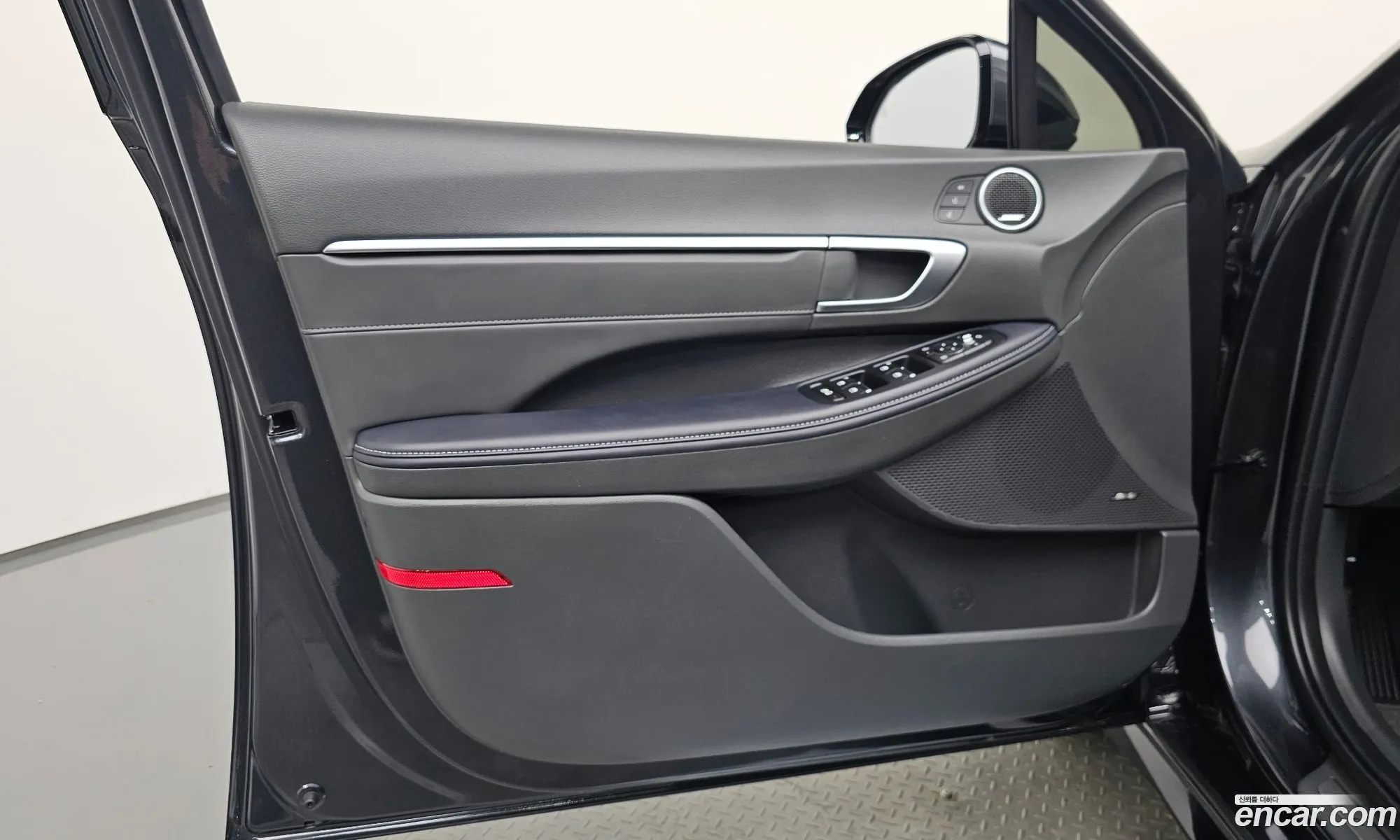 Hyundai Sonata the Edge Hybrid 2023 — 23
