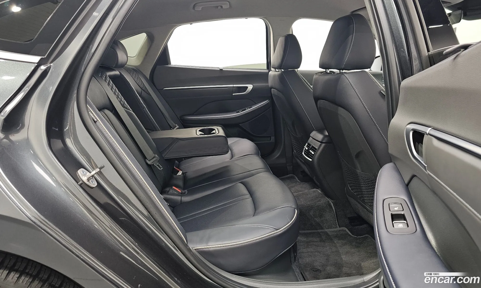 Hyundai Sonata the Edge Hybrid 2023 — 22