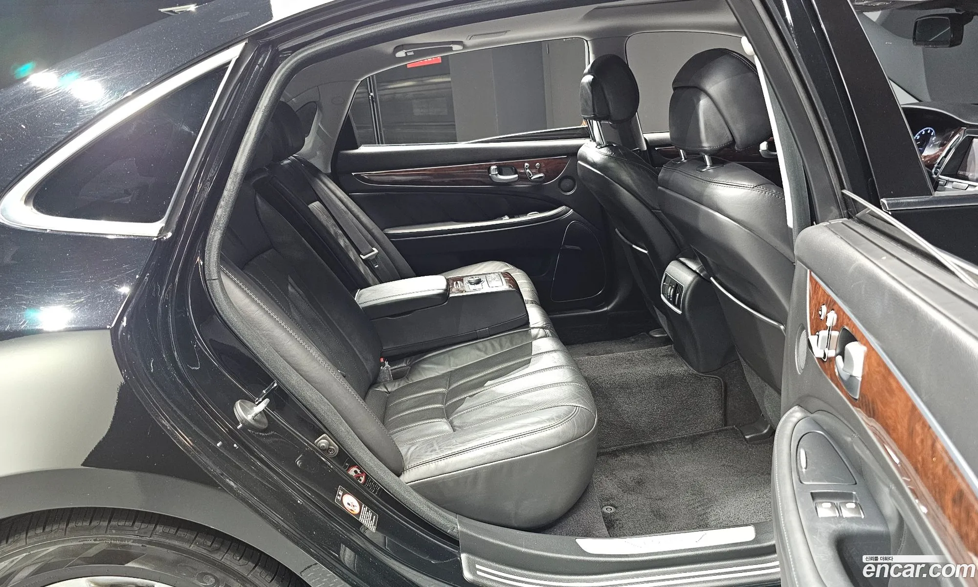 Hyundai Equus 2011 — 15
