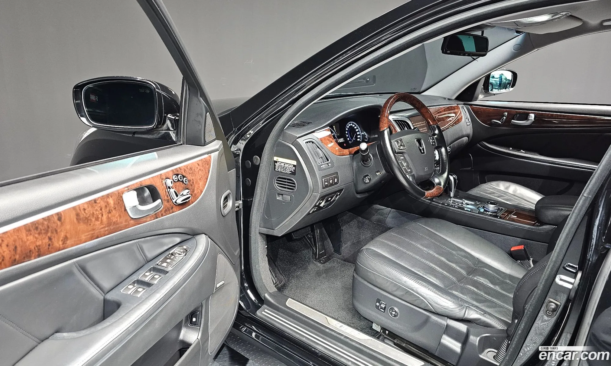 Hyundai Equus 2011 — 11