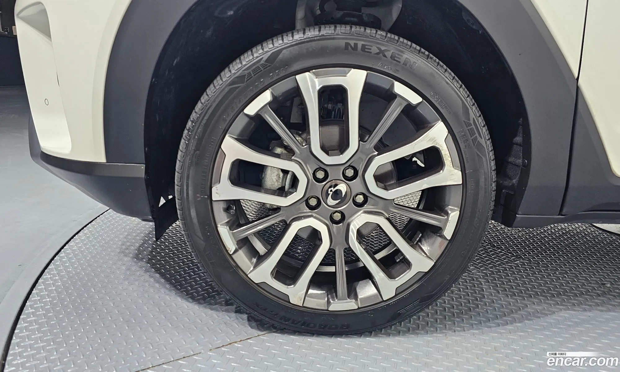 KG Mobility (SsangYong) Torres 2023 — 5