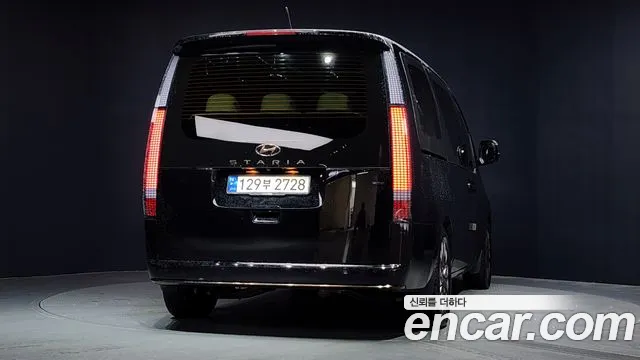 Hyundai Staria 2021 — 3