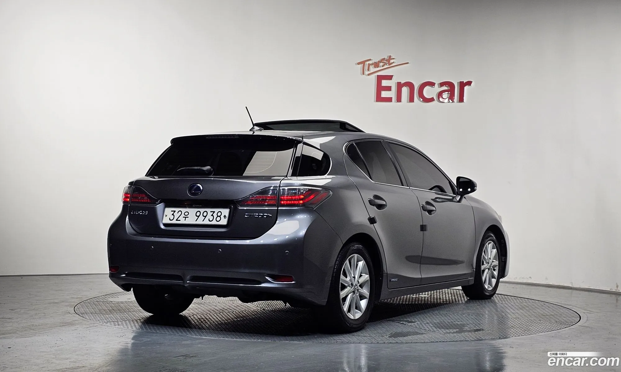 Lexus CT200h 2013 JTHKD5BH9D2155216 — 12