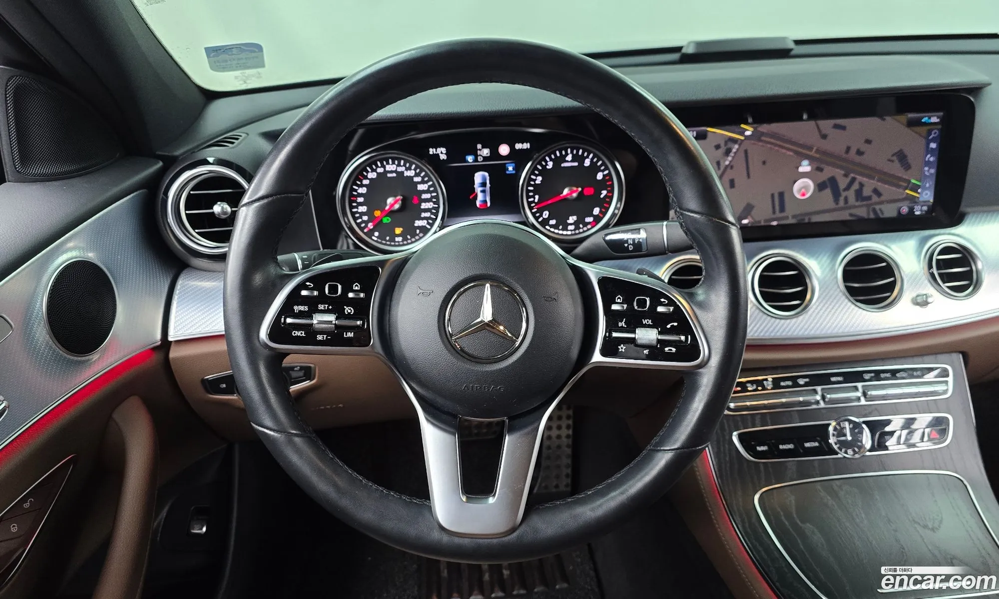 Mercedes-Benz E-Class W213 2019 WDDZF4FB2LA718188 — 12