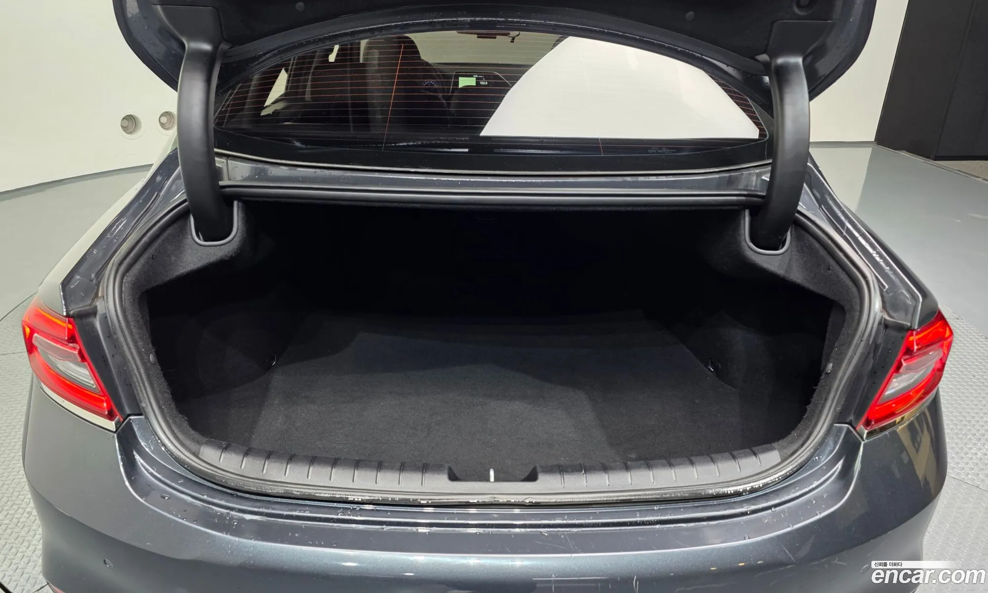 Hyundai Grandeur IG 2018 — 25