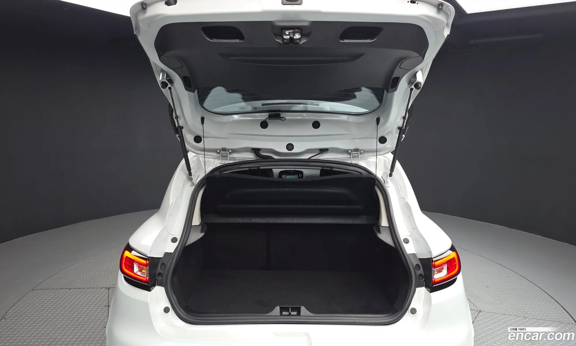Renault Korea (Samsung) Clio 2018 — 28