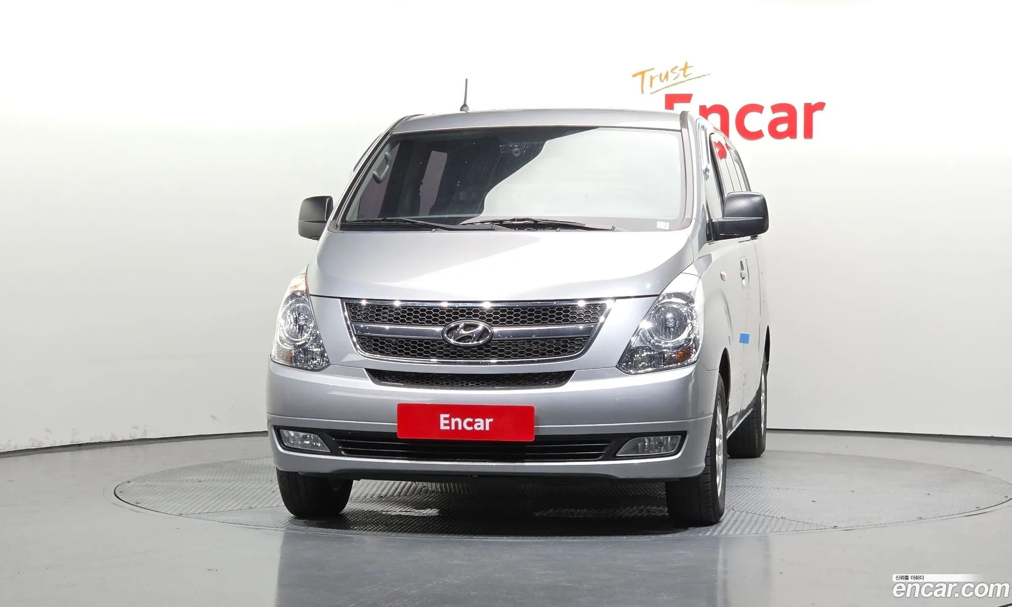 Hyundai Grand Starex 2014 — 17