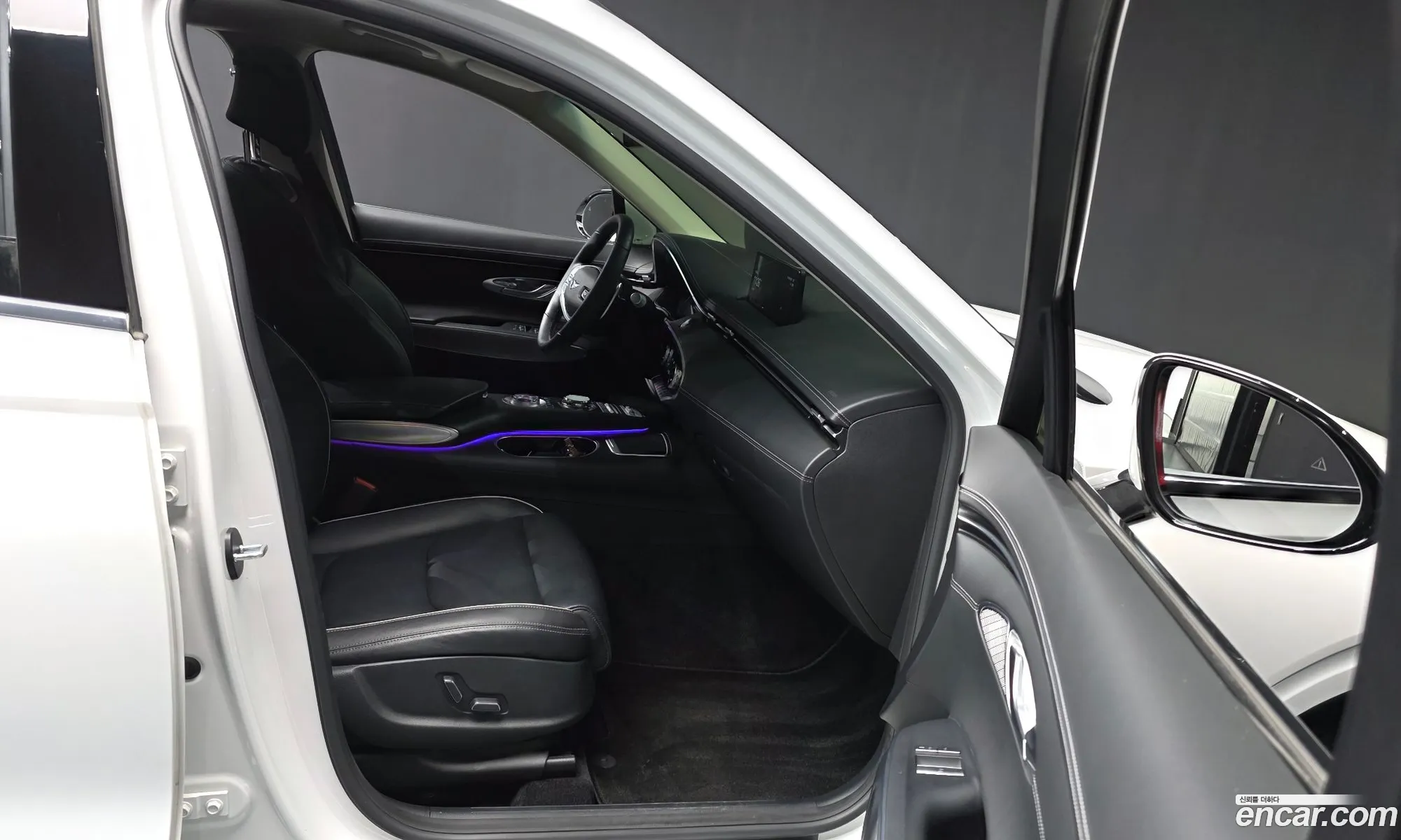 Genesis GV70 2022 — 25