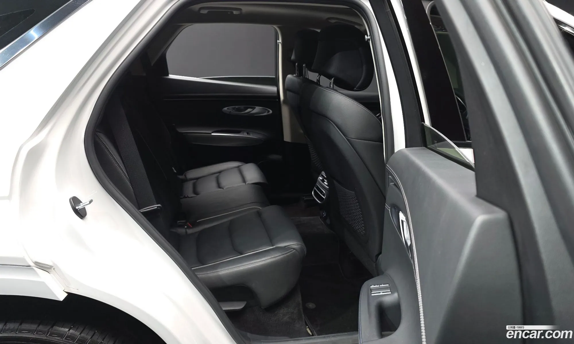 Genesis GV70 2022 — 37