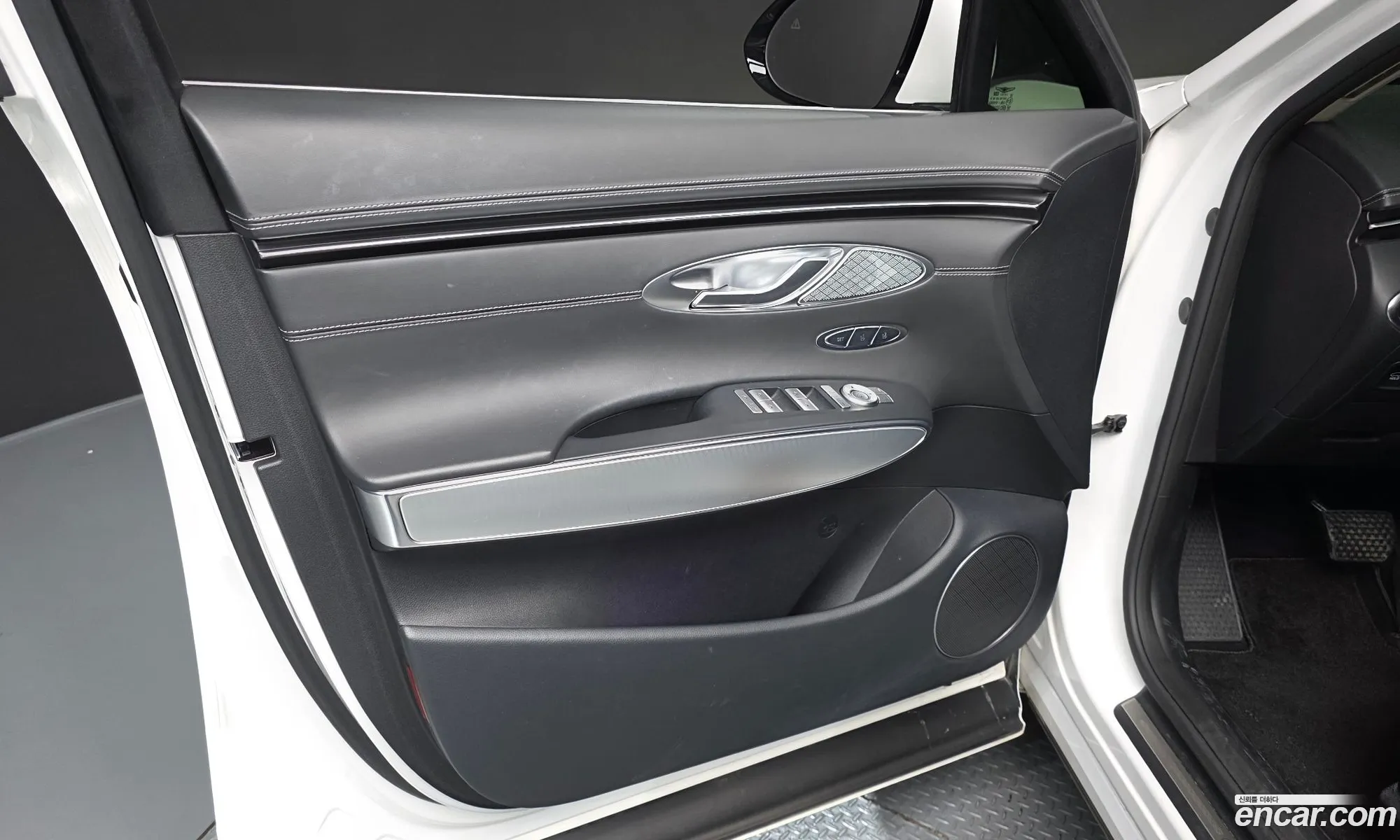 Genesis GV70 2022 — 35