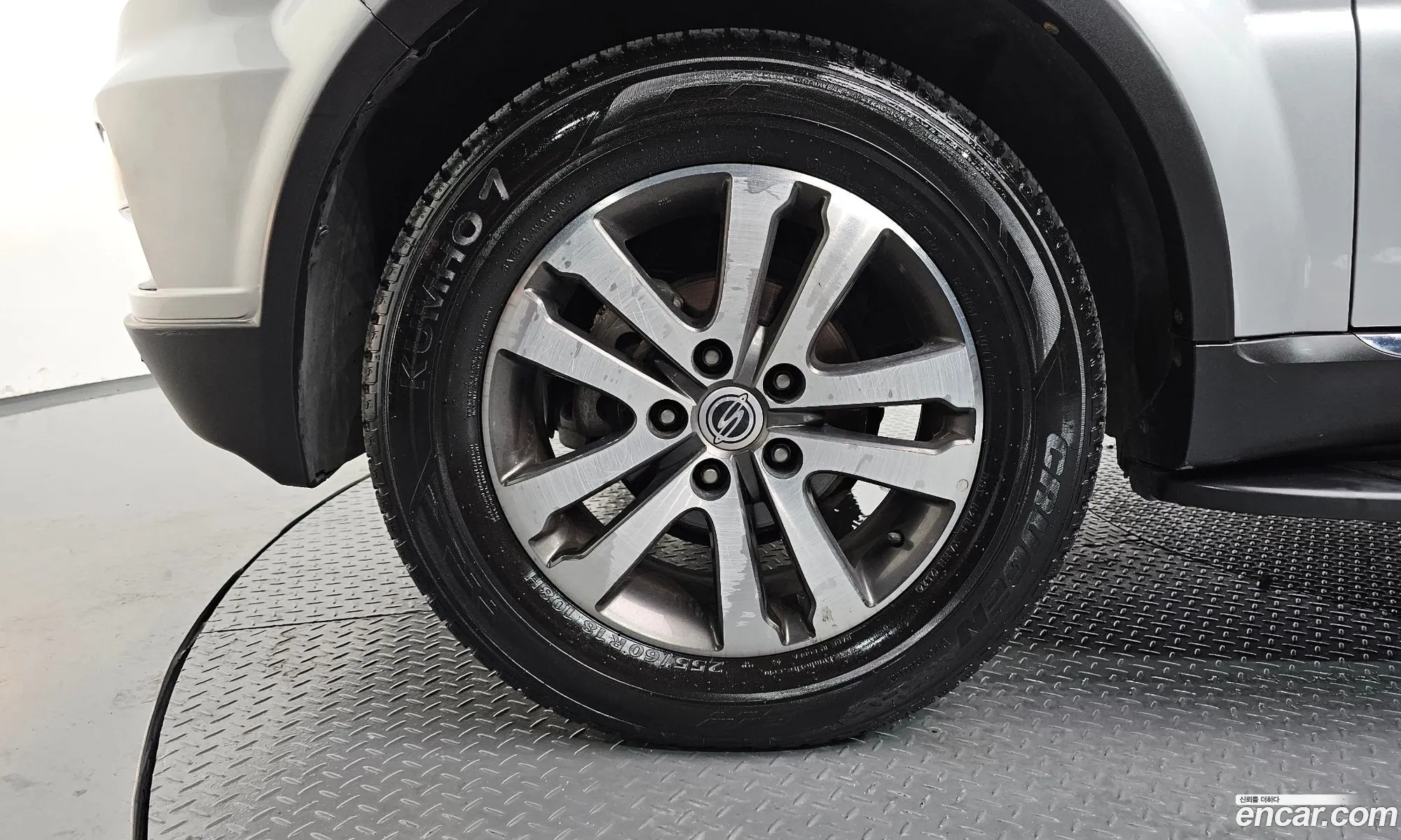 KG Mobility (SsangYong) Rexton W 2014 — 12