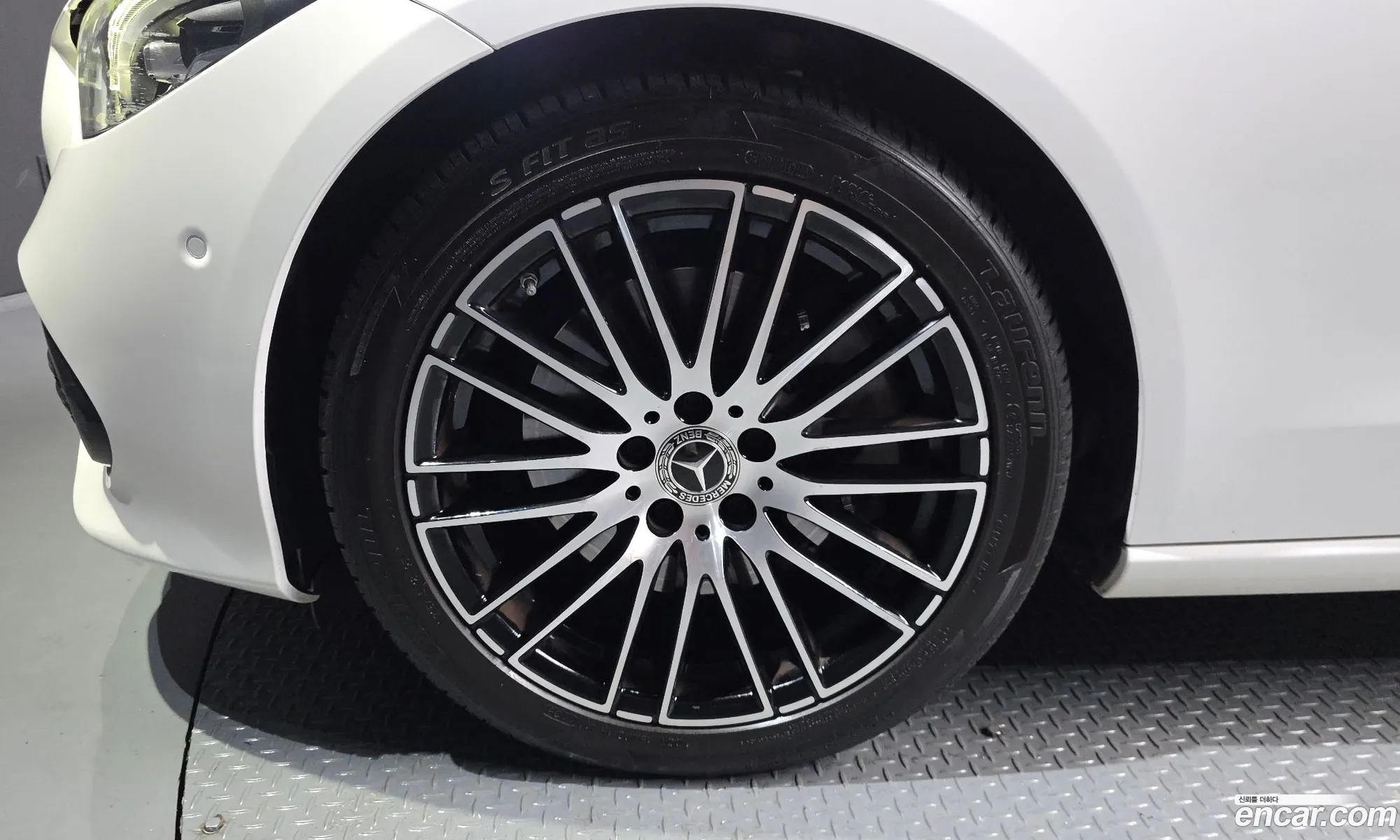 Mercedes-Benz C-Class W206 2023 — 11