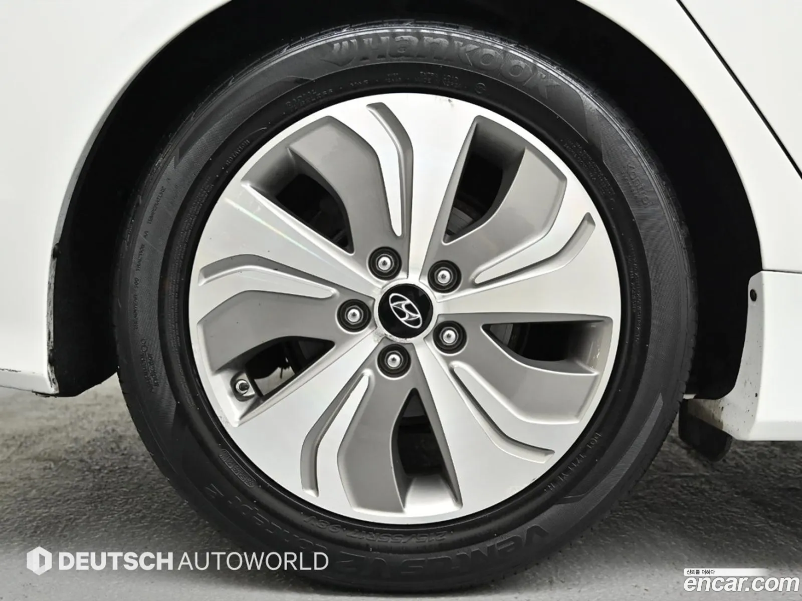 Hyundai Sonata Hybrid 2013 — 14