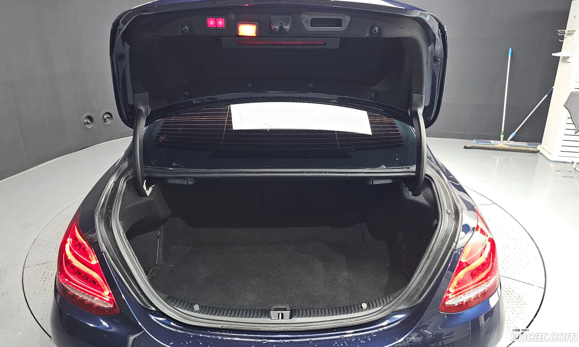 Mercedes-Benz C-Class W205 2017 WDDWF6EB9HF557686 — 9