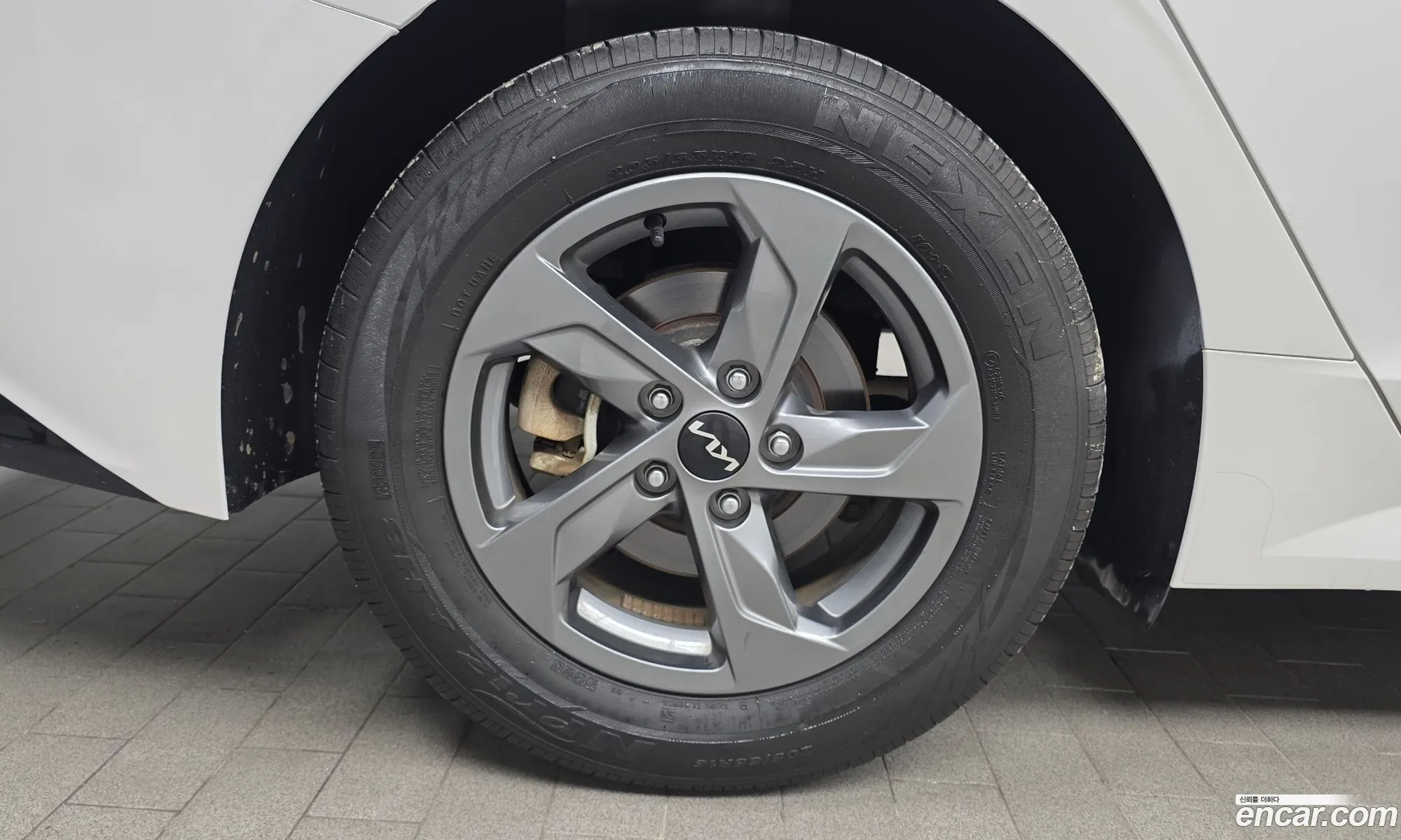 Kia K5 2023 — 4