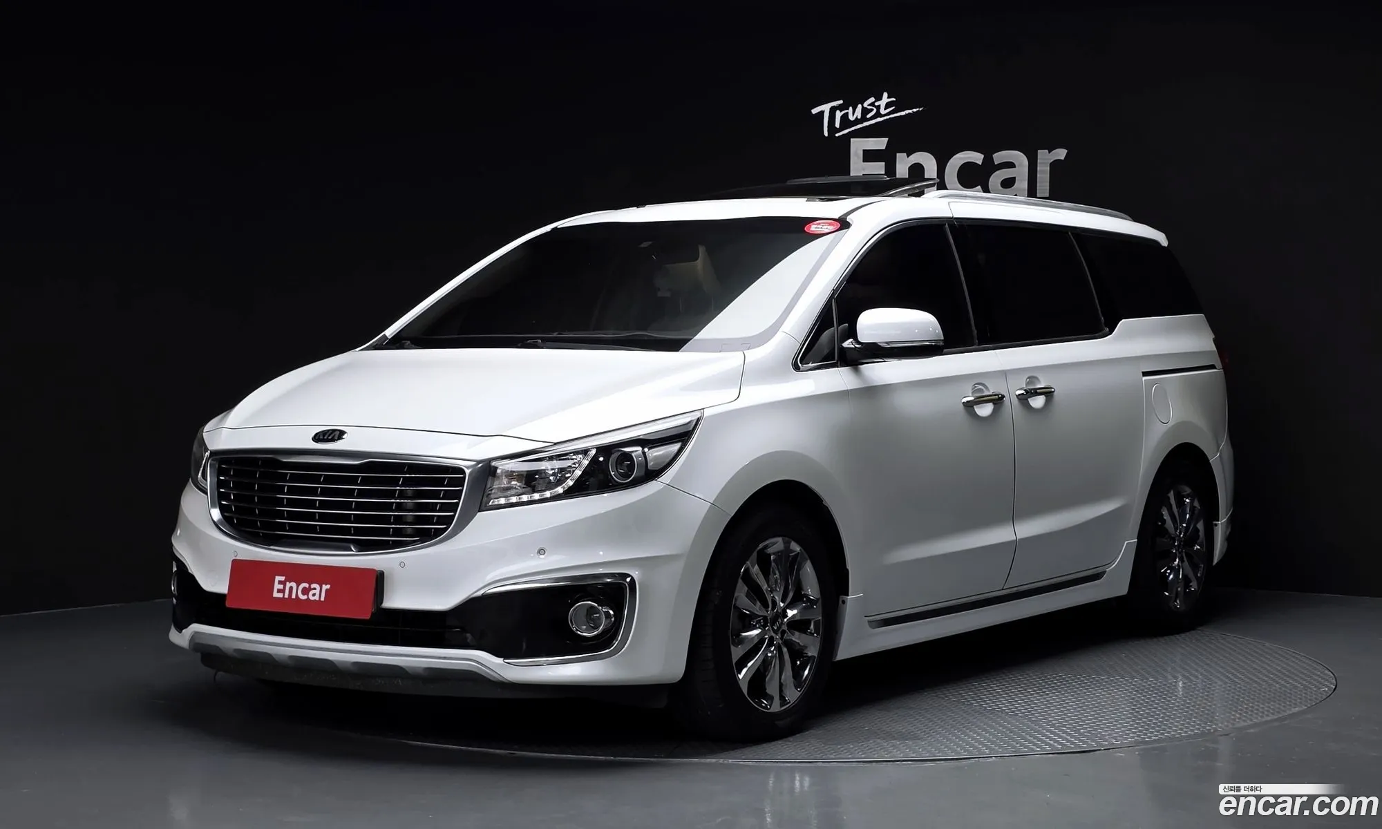 Kia Carnival 2015 — 4