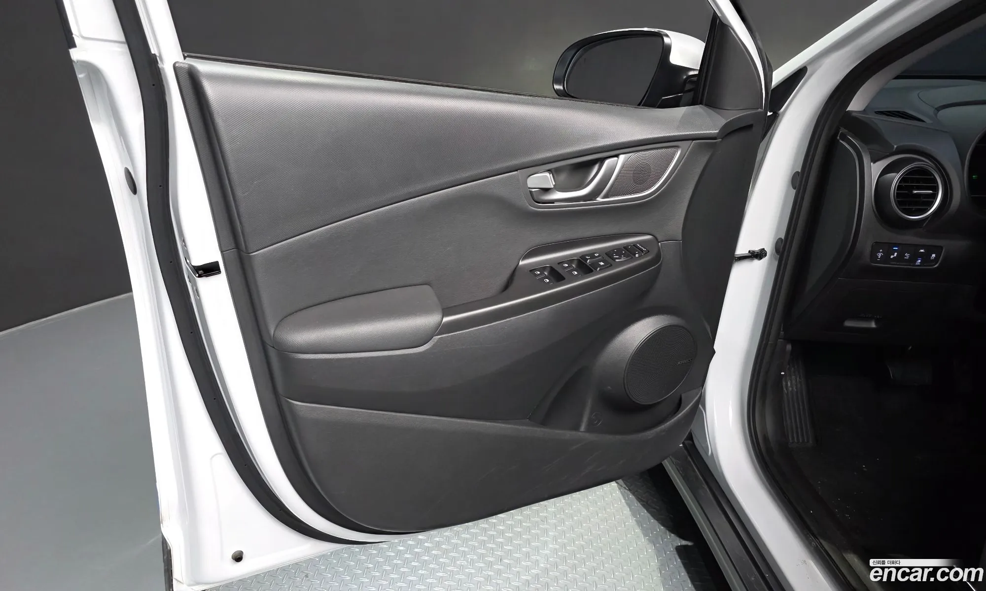 Hyundai Kona Electric 2020 — 16