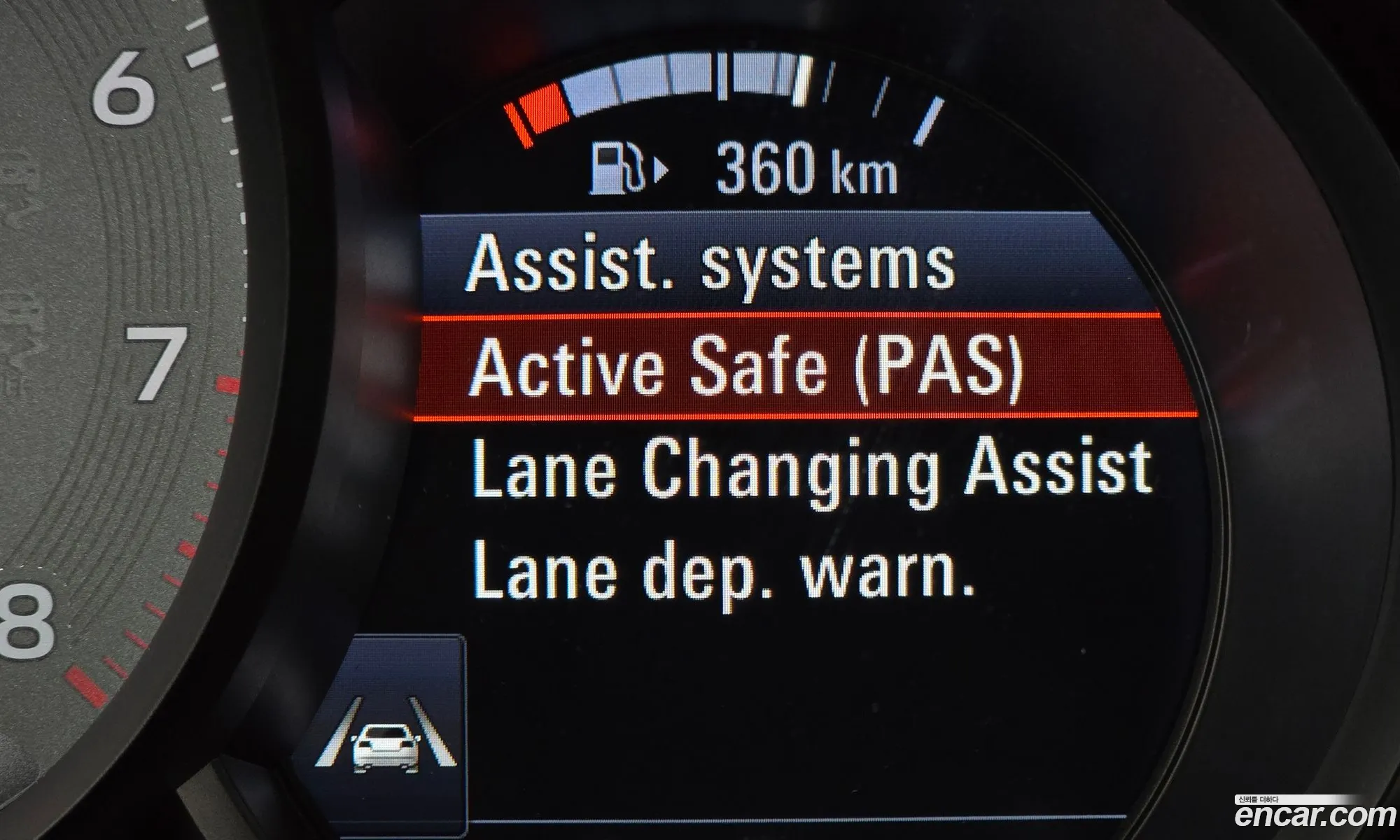 Porsche Macan 2023 WP1AG295XPLB52224 — 12