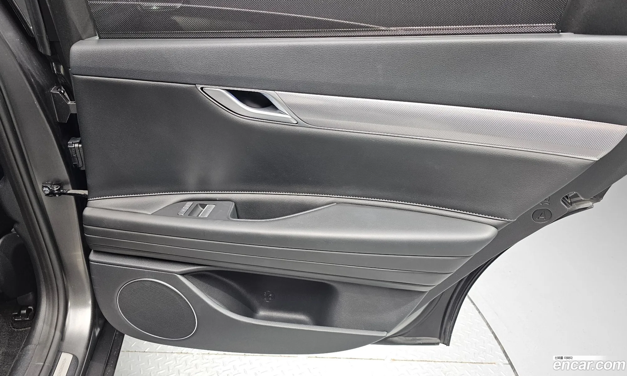 Genesis G80 2022 — 30