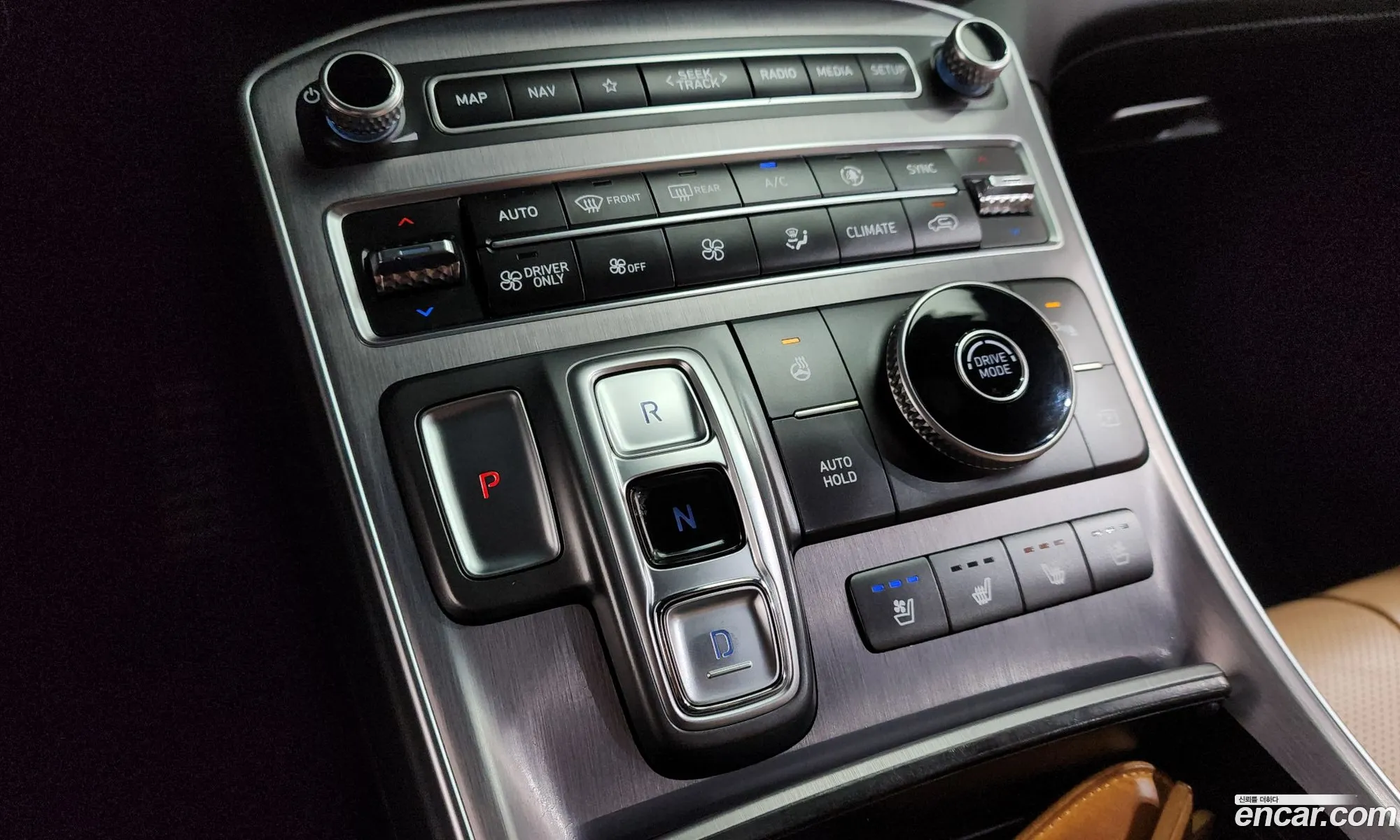 Hyundai Santa Fe 2022 — 32