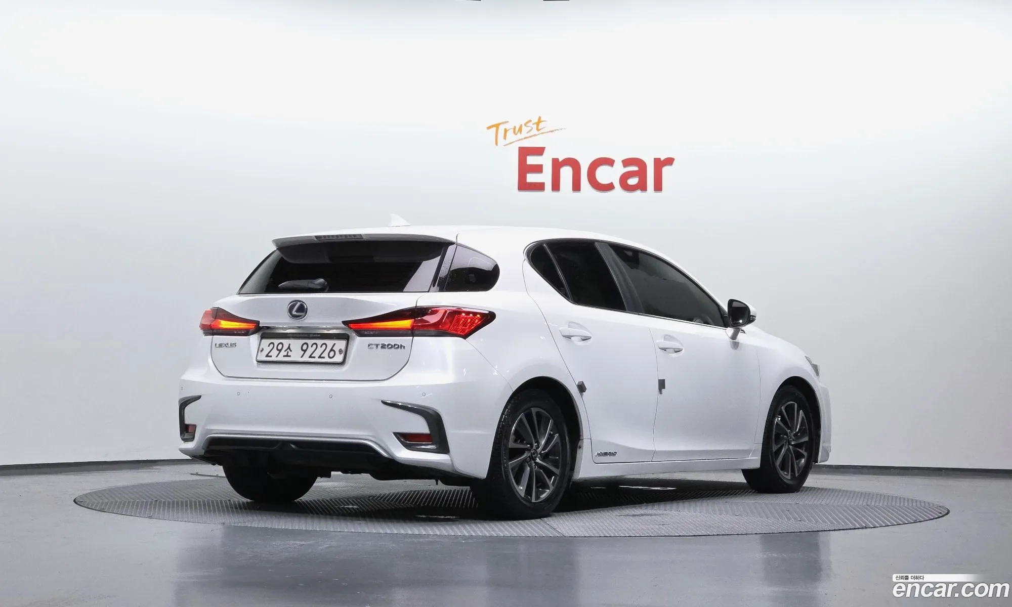 Lexus CT200h 2017 JTHKD5BH1J2314497 — 7