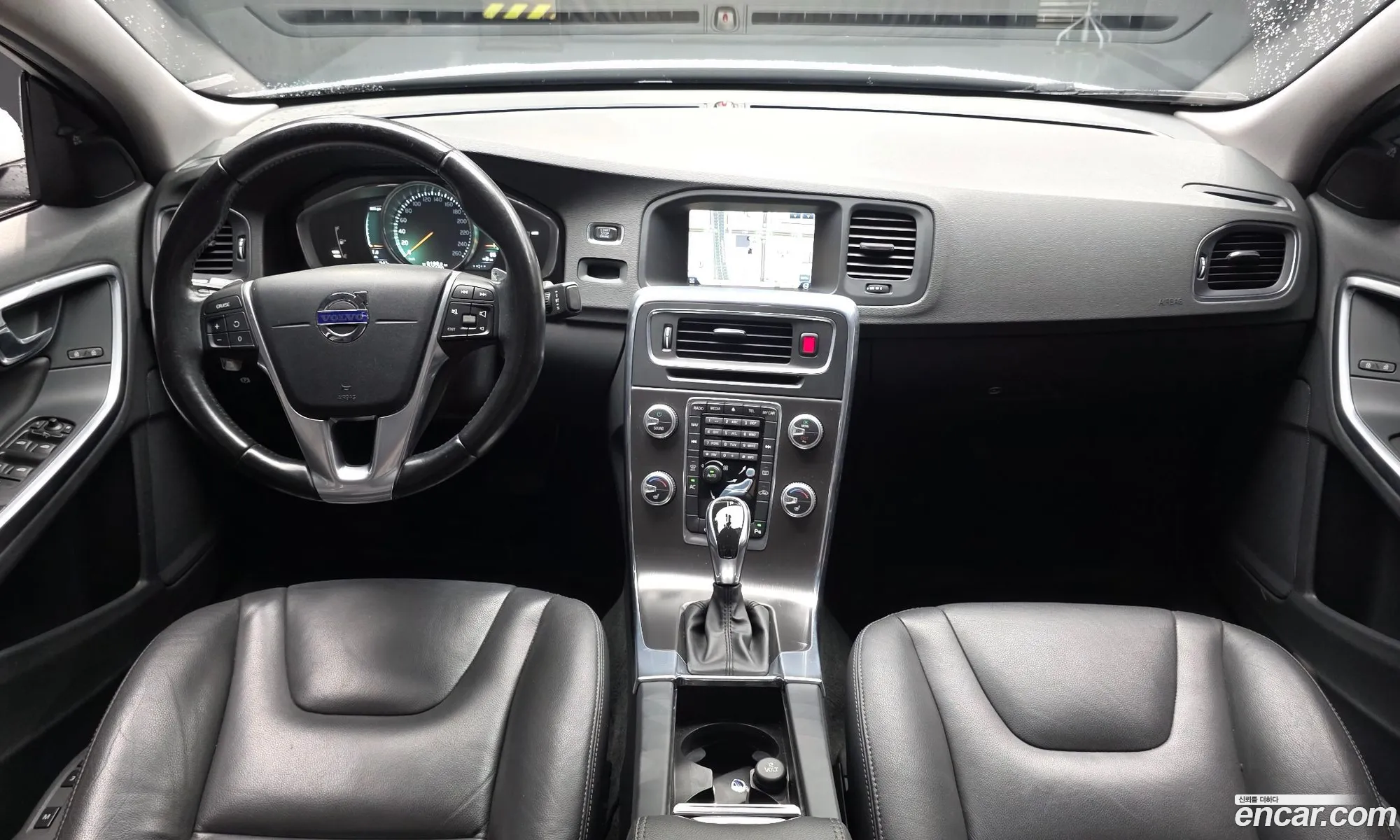 Volvo S60 2015 YV1FS84BBF2354944 — 10