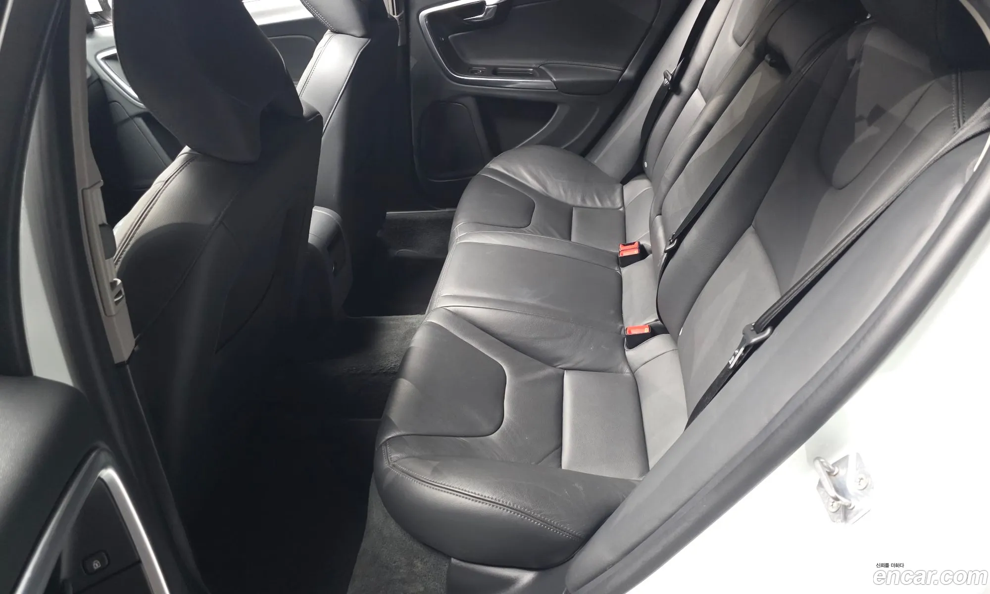 Volvo S60 2015 YV1FS84BBF2354944 — 2