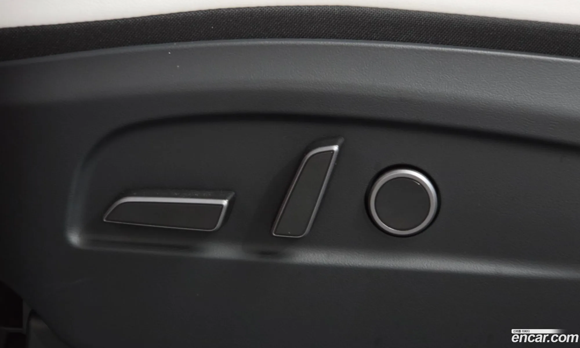 Tesla Model Y 2025 LRWYGCEK4SC202168 — 2