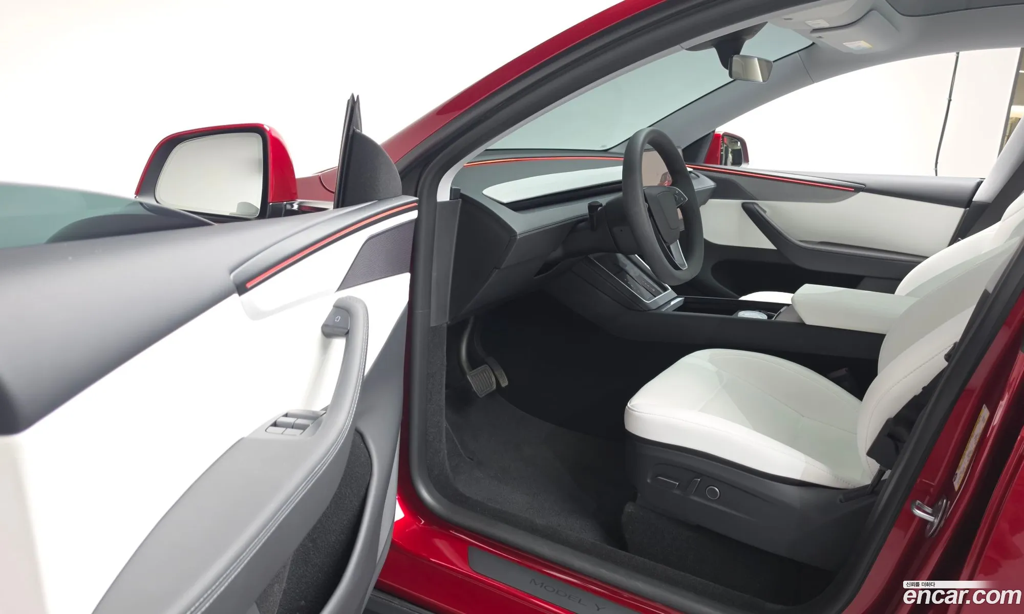 Tesla Model Y 2025 LRWYGCEK4SC202168 — 15