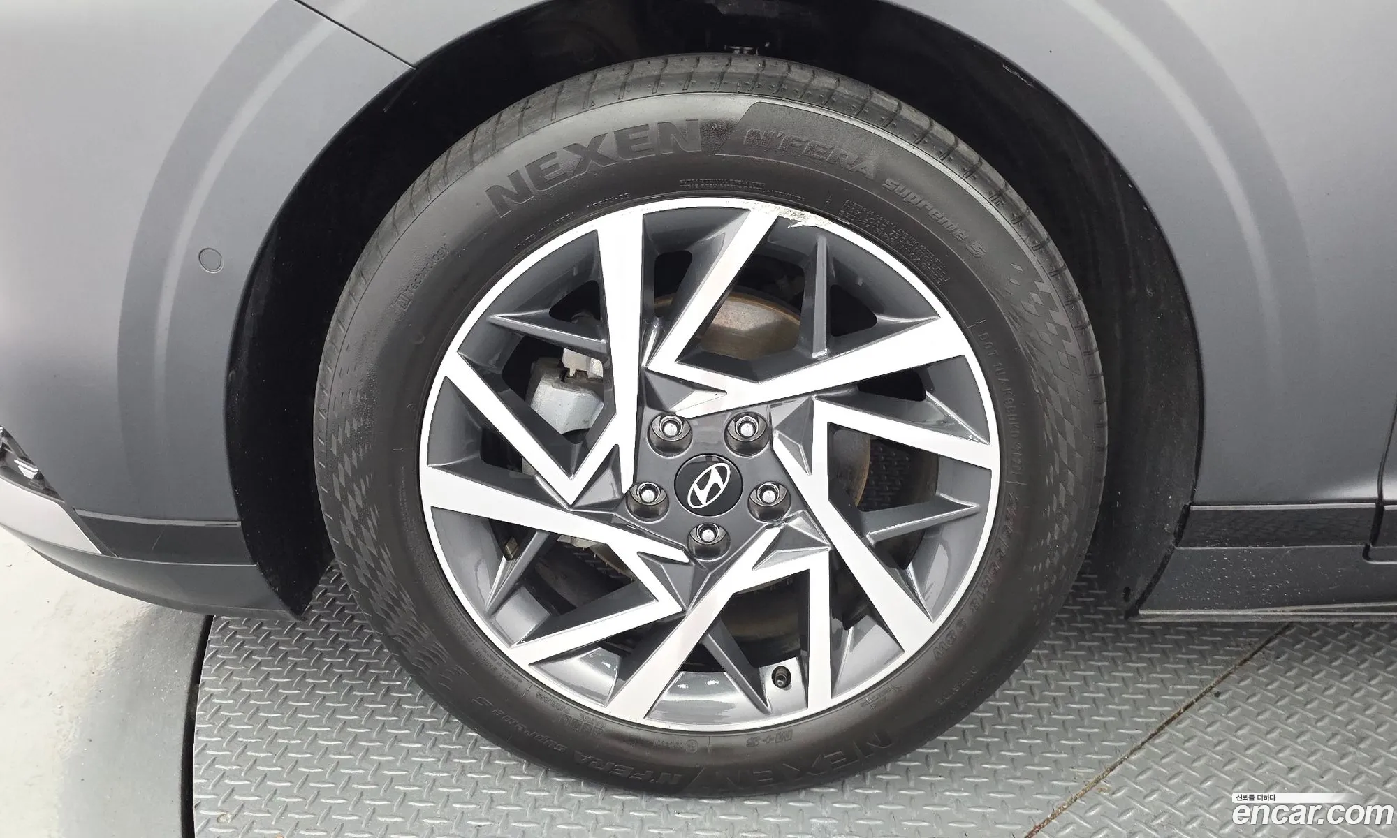 Hyundai Grandeur Hybrid 2023 — 30