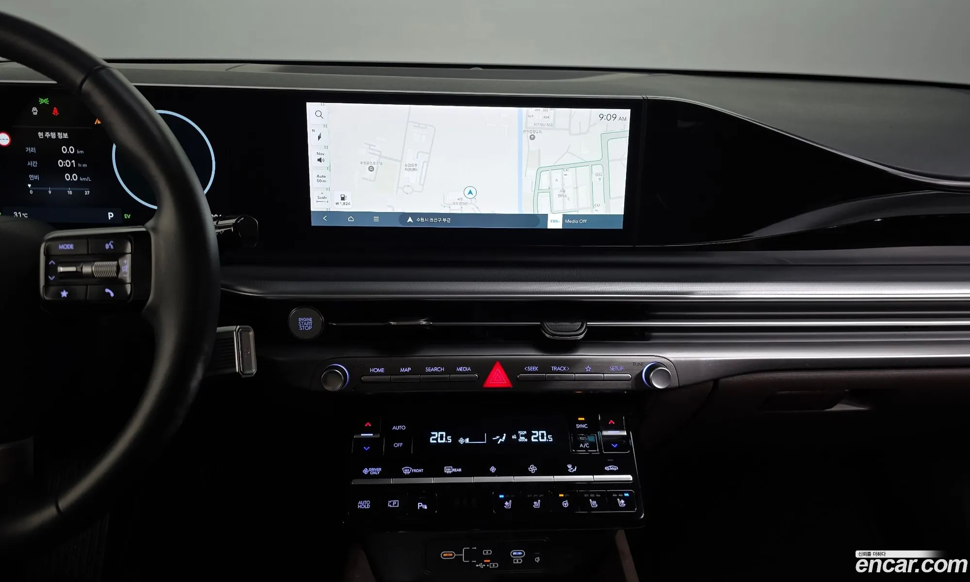 Hyundai Grandeur Hybrid 2023 — 24