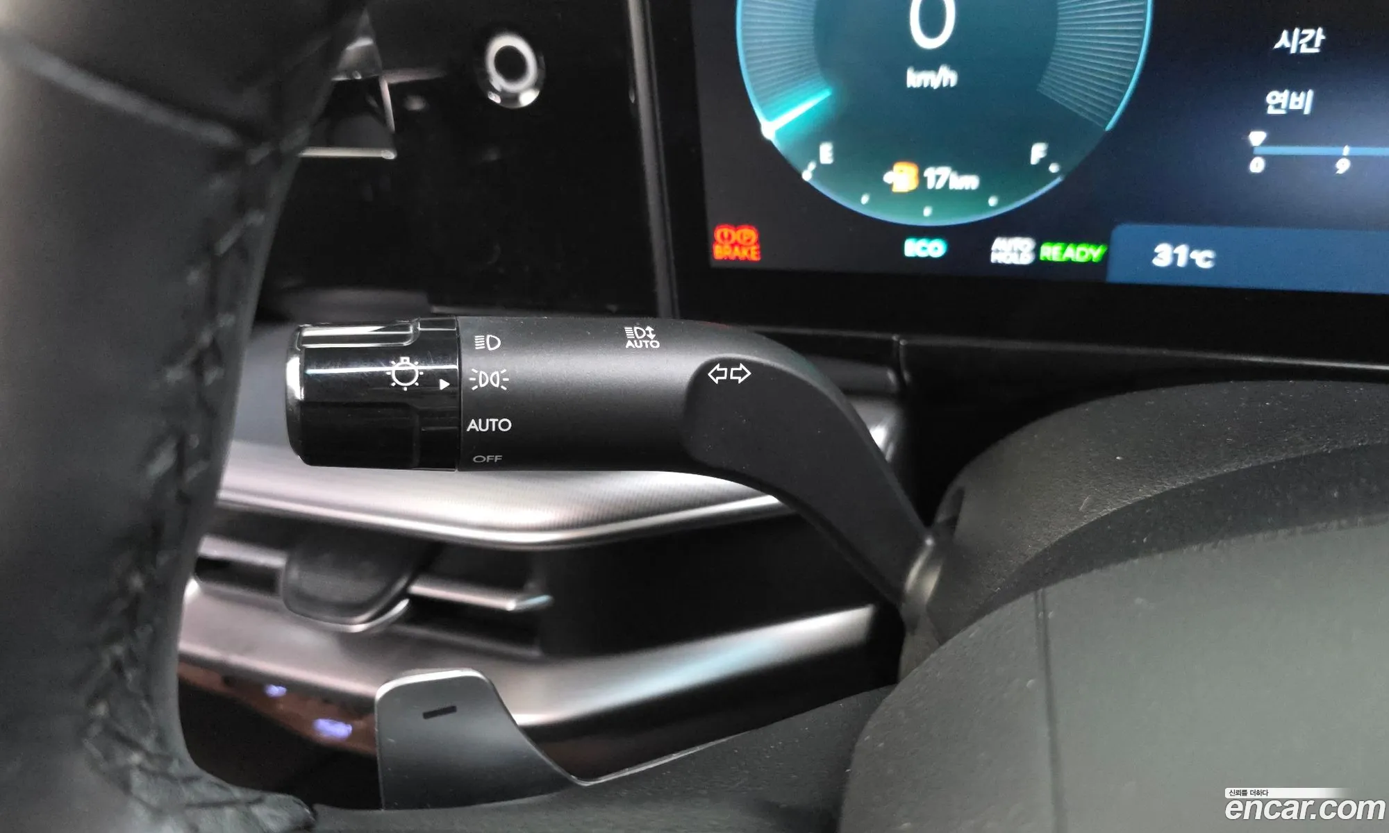 Hyundai Grandeur Hybrid 2023 — 25