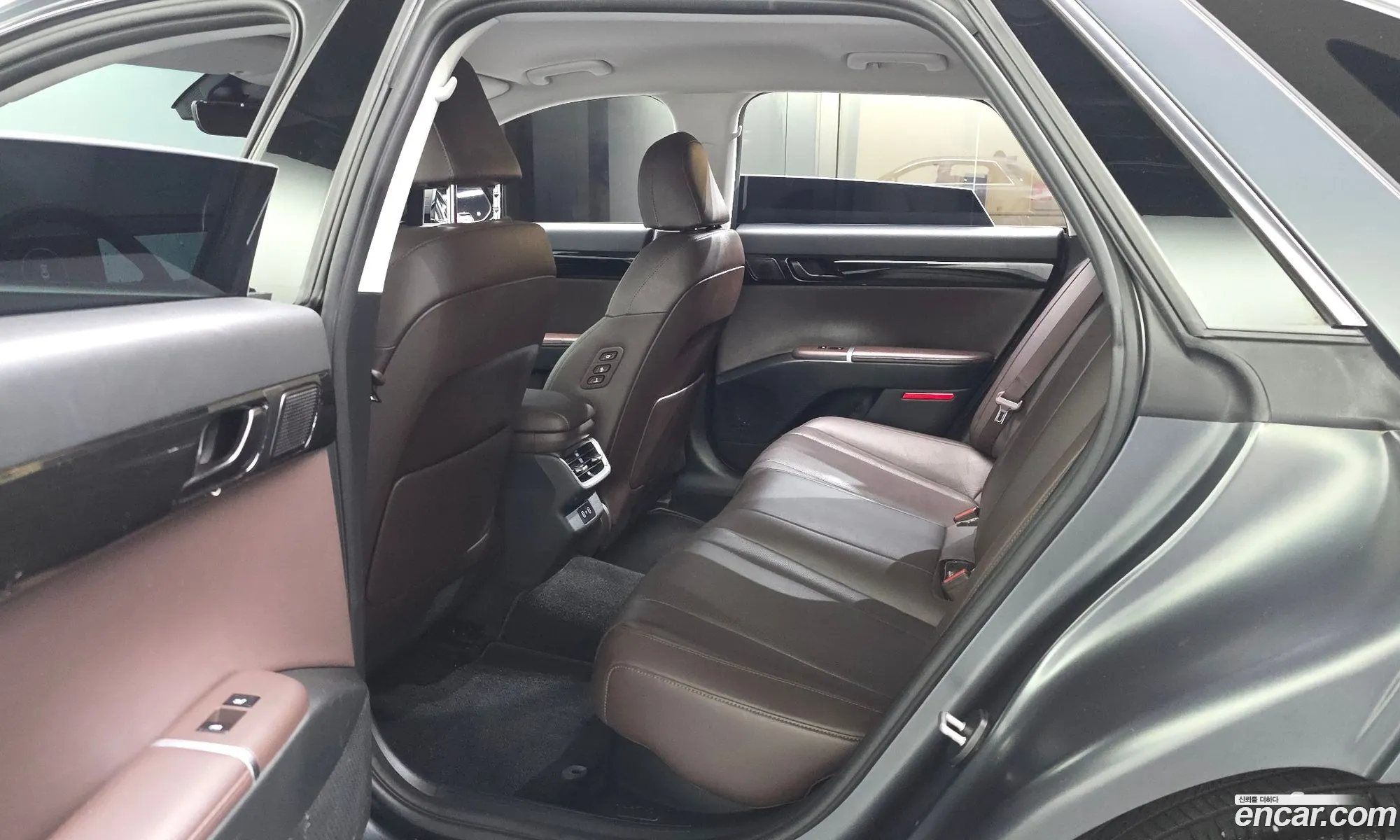 Hyundai Grandeur Hybrid 2023 — 14