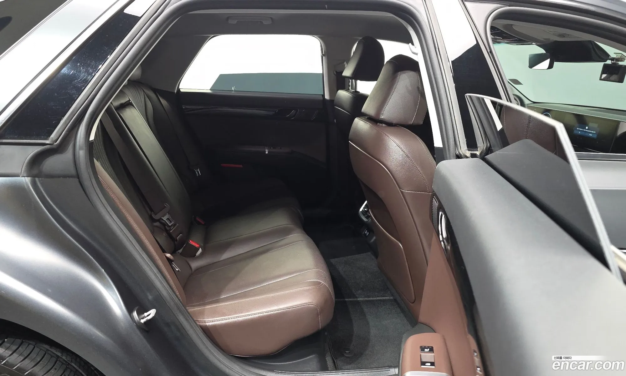 Hyundai Grandeur Hybrid 2023 — 20