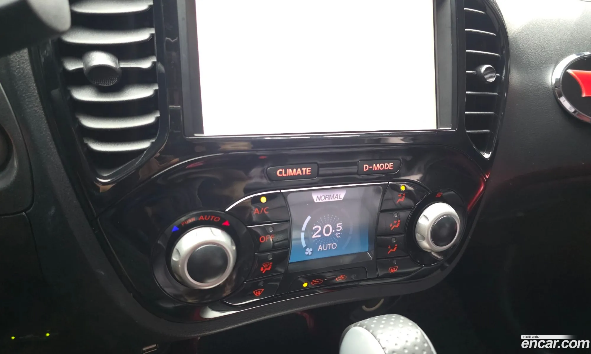 Nissan Juke 2015 JN1AF58E1FT100232 — 15