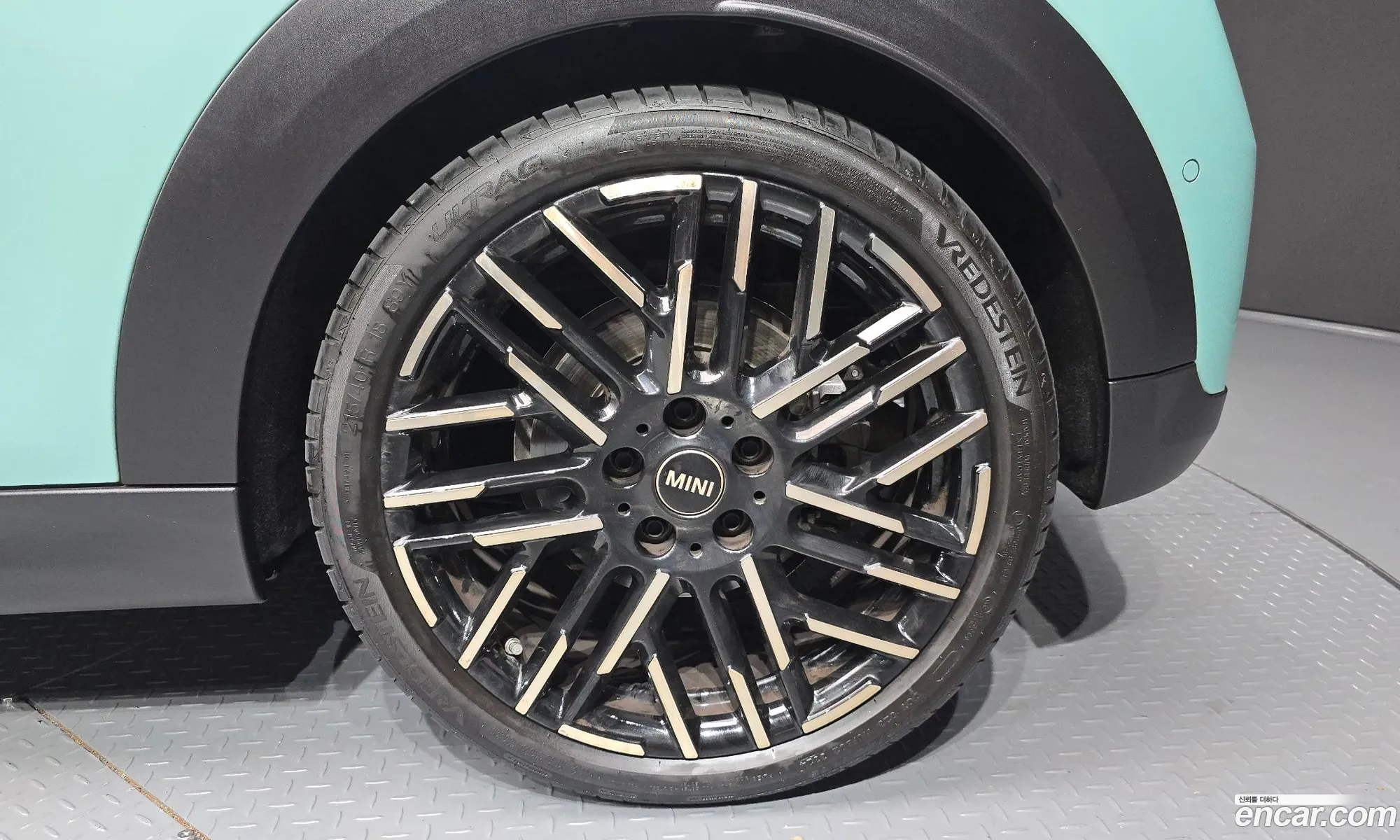 Mini Cooper S 2024 — 22