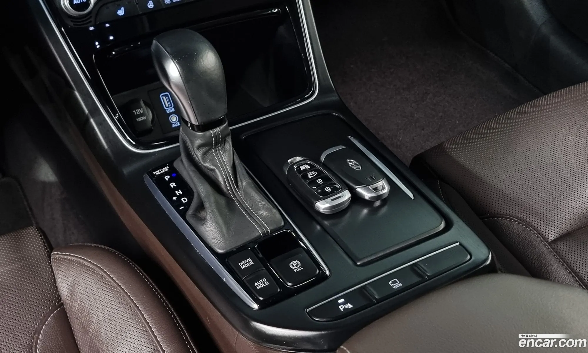 Hyundai Grandeur IG Hybrid 2018 — 10