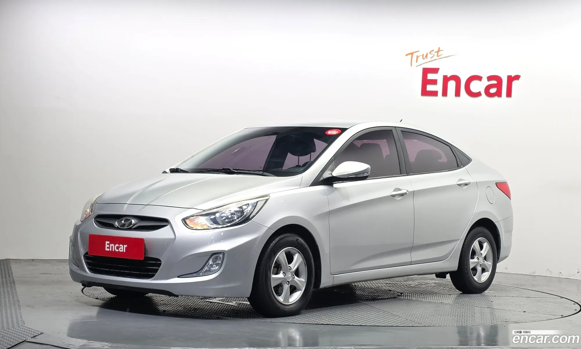 Hyundai Accent 2013 — 4