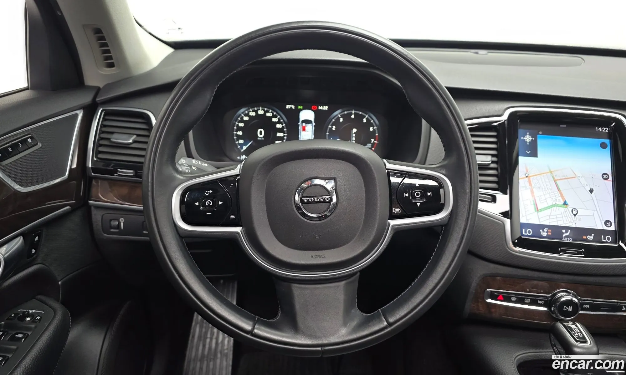 Volvo XC90 2018 — 11