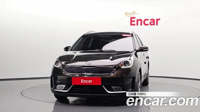 Kia Niro 2016 — 2