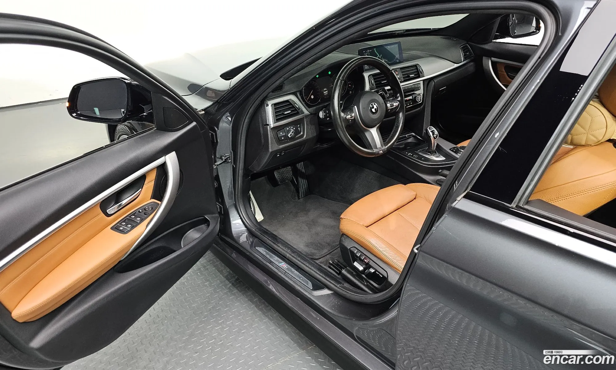BMW 3 Series 2018 WBA8B9105JA538492 — 19