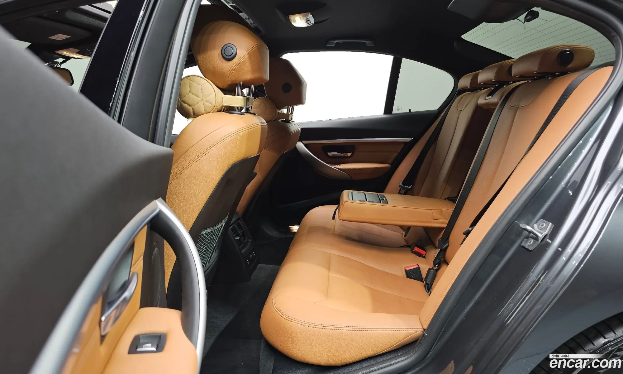 BMW 3 Series 2018 WBA8B9105JA538492 — 26