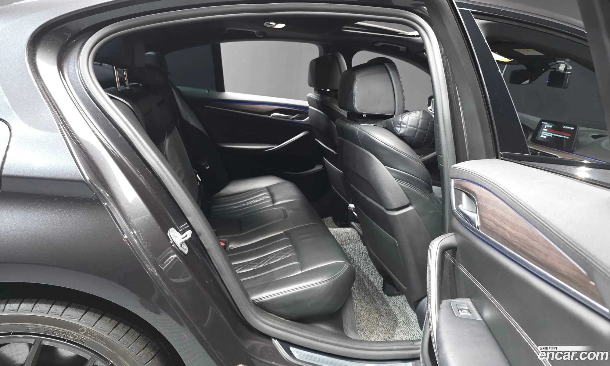 BMW 5 Series 2017 WBAJD3100HWC12785 — 3