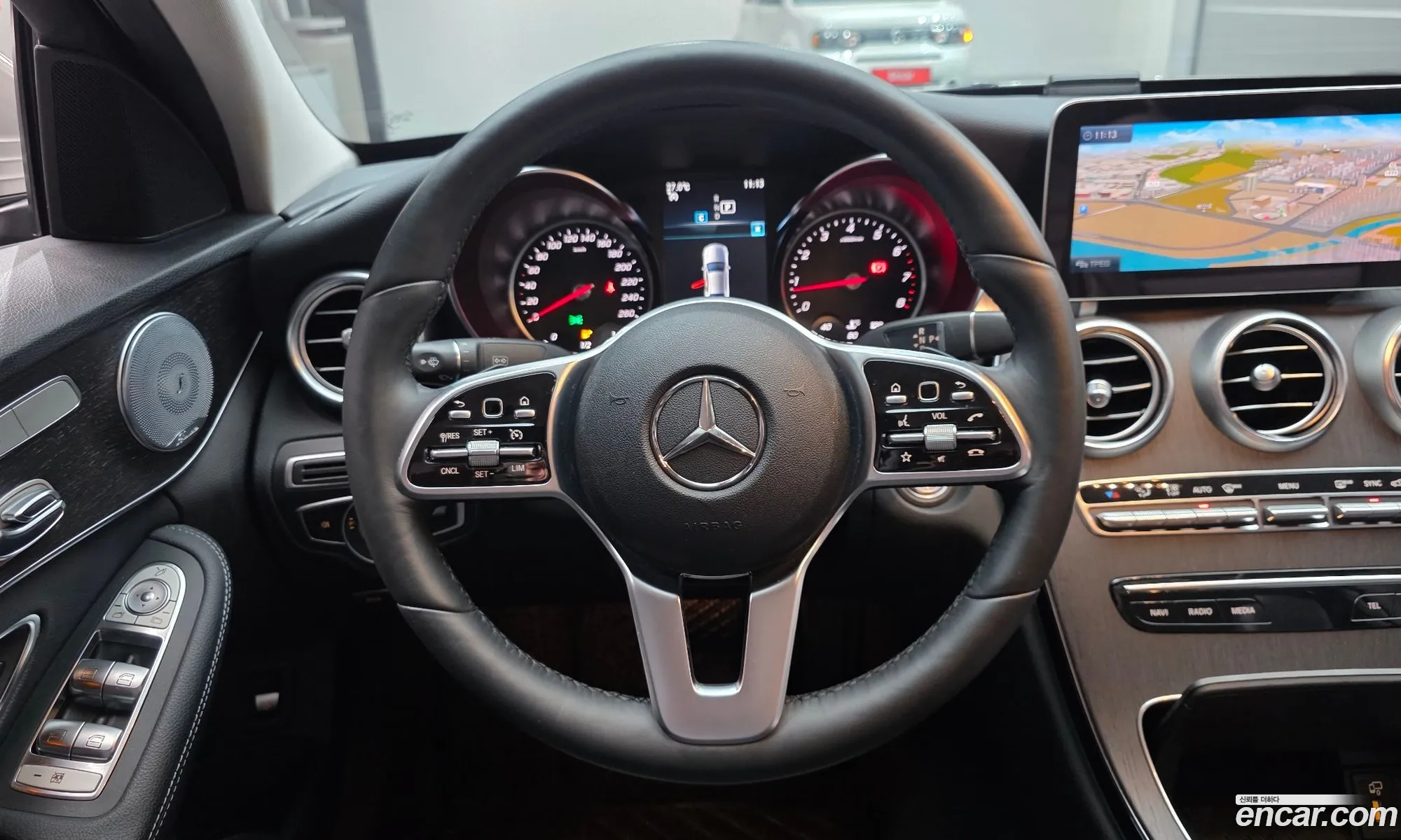 Mercedes-Benz C-Class W205 2020 — 26