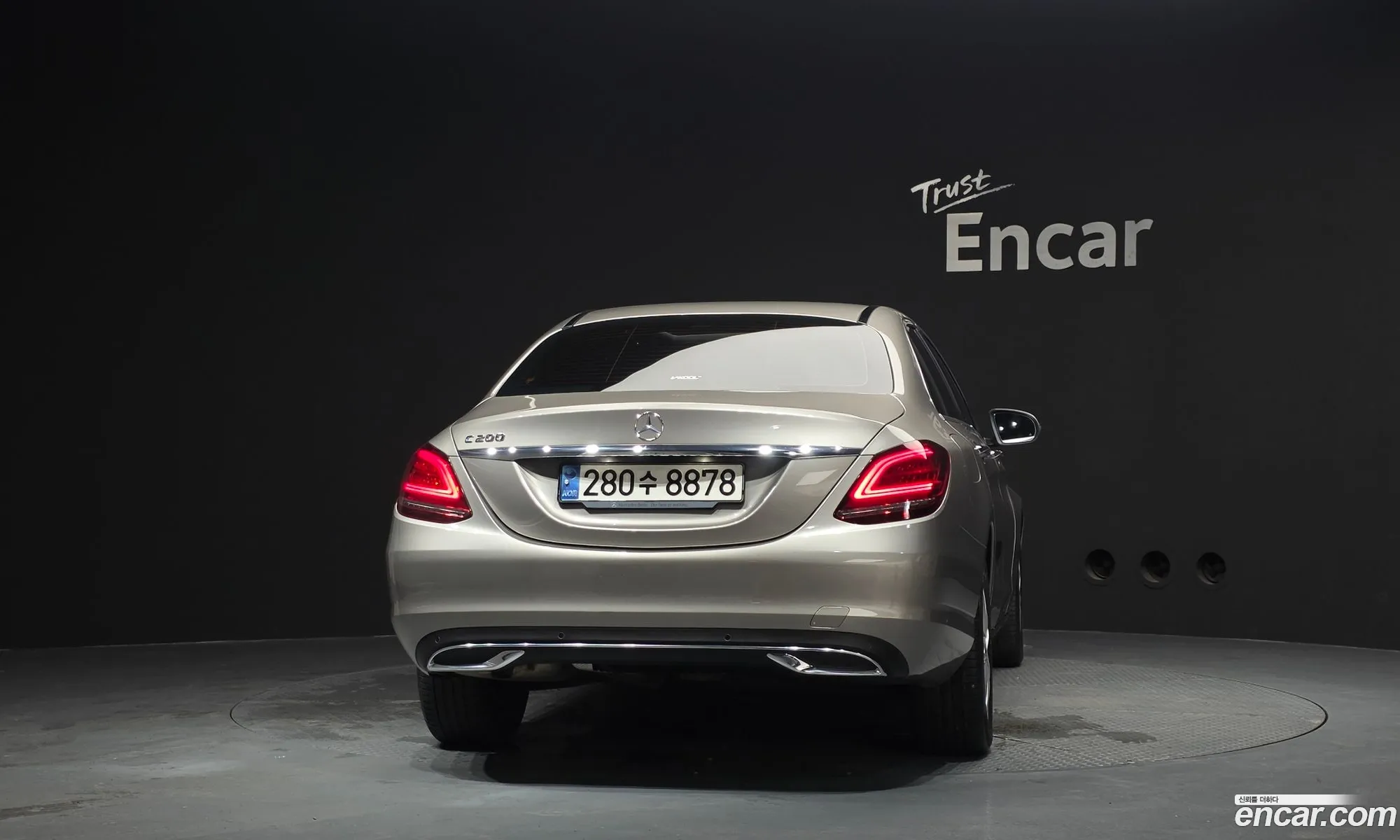 Mercedes-Benz C-Class W205 2020 — 21
