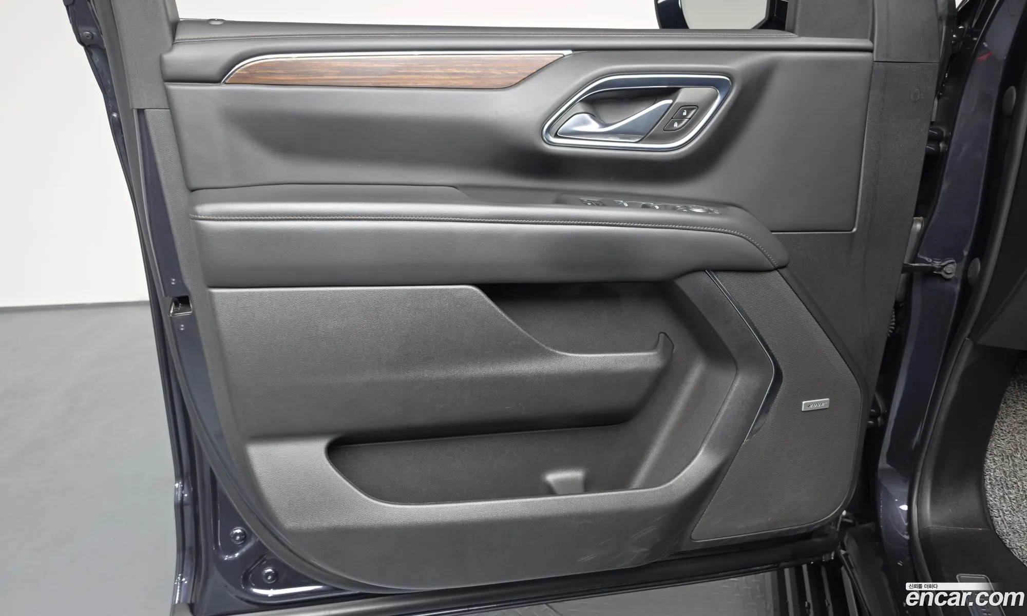 Chevrolet (GM Daewoo) Tahoe 2023 — 18