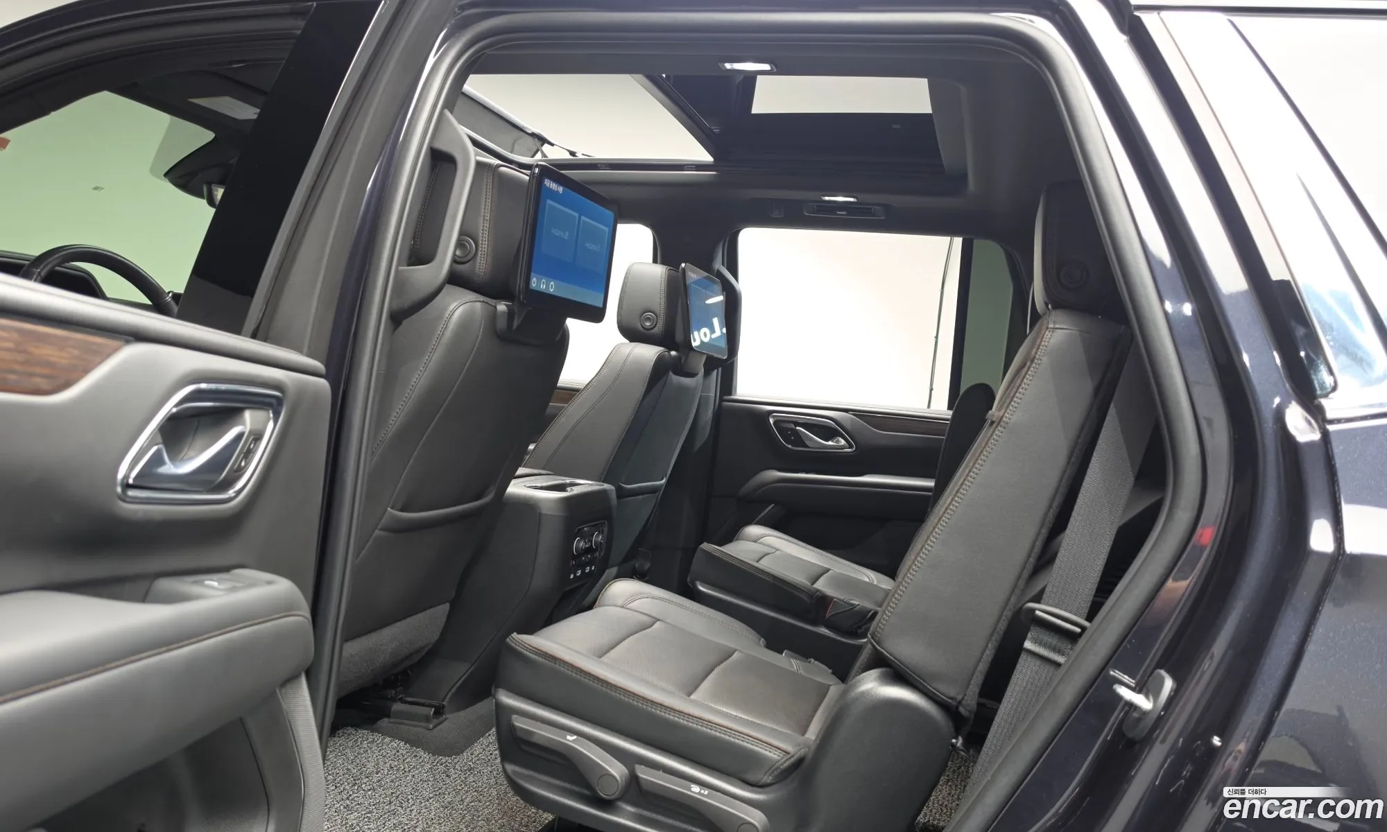Chevrolet (GM Daewoo) Tahoe 2023 — 23